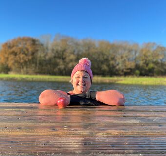 Recreate the wow of outdoor swimming with Pink Lady®