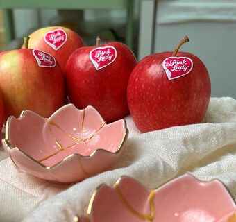 Discover the joy of crafting with Pink Lady®